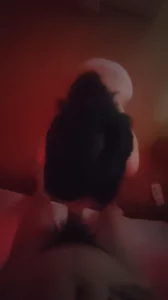 骚母狗女友跪着吃鸡吧一脸享受爽死人